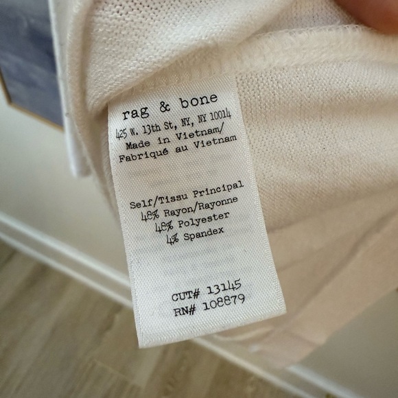 Rag & Bone V-Neck Long Sleeve White Top - Picture 4 of 5